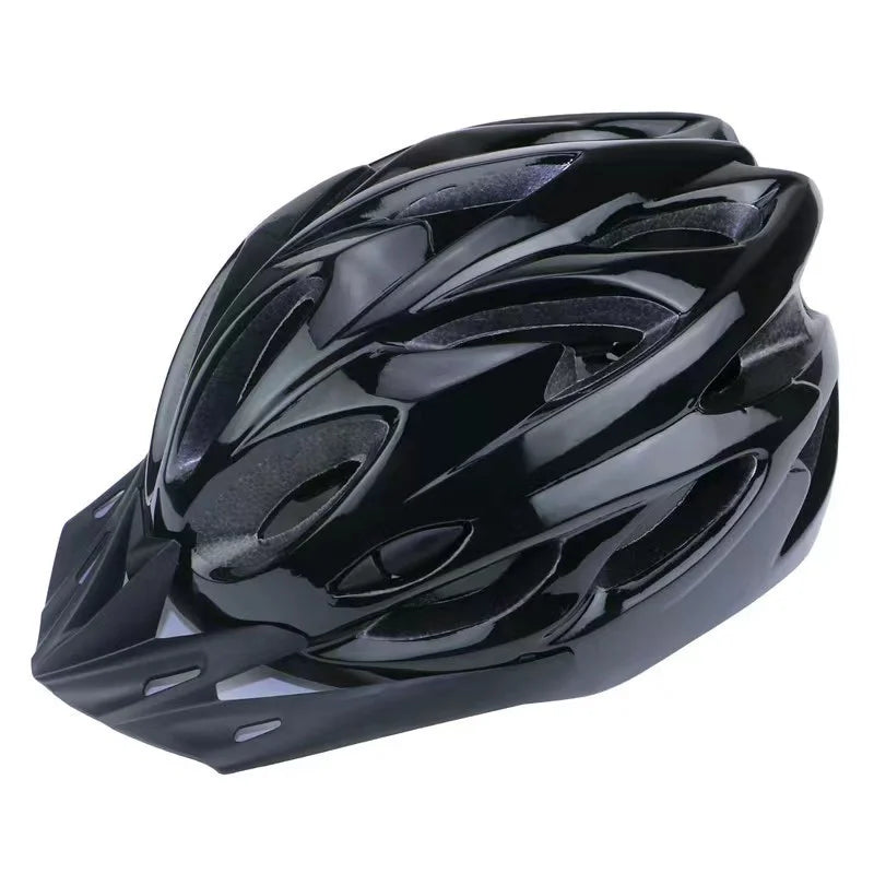 Lightweight bicycle helmet with comfortable lining hollow design