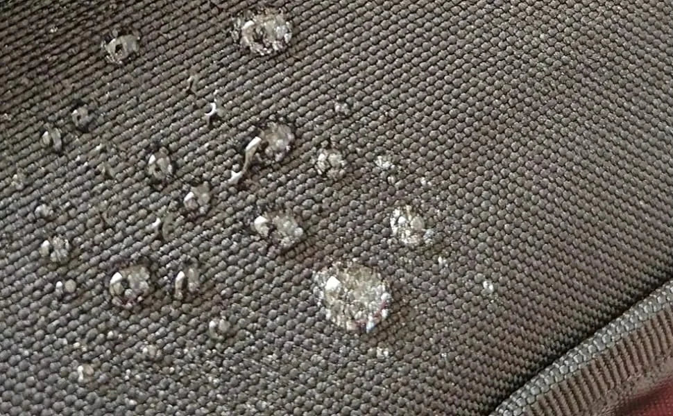 Outdoor tactical backpack - With a large waterproof capacity and lightweight design, this backpack is suitable for hiking trips.