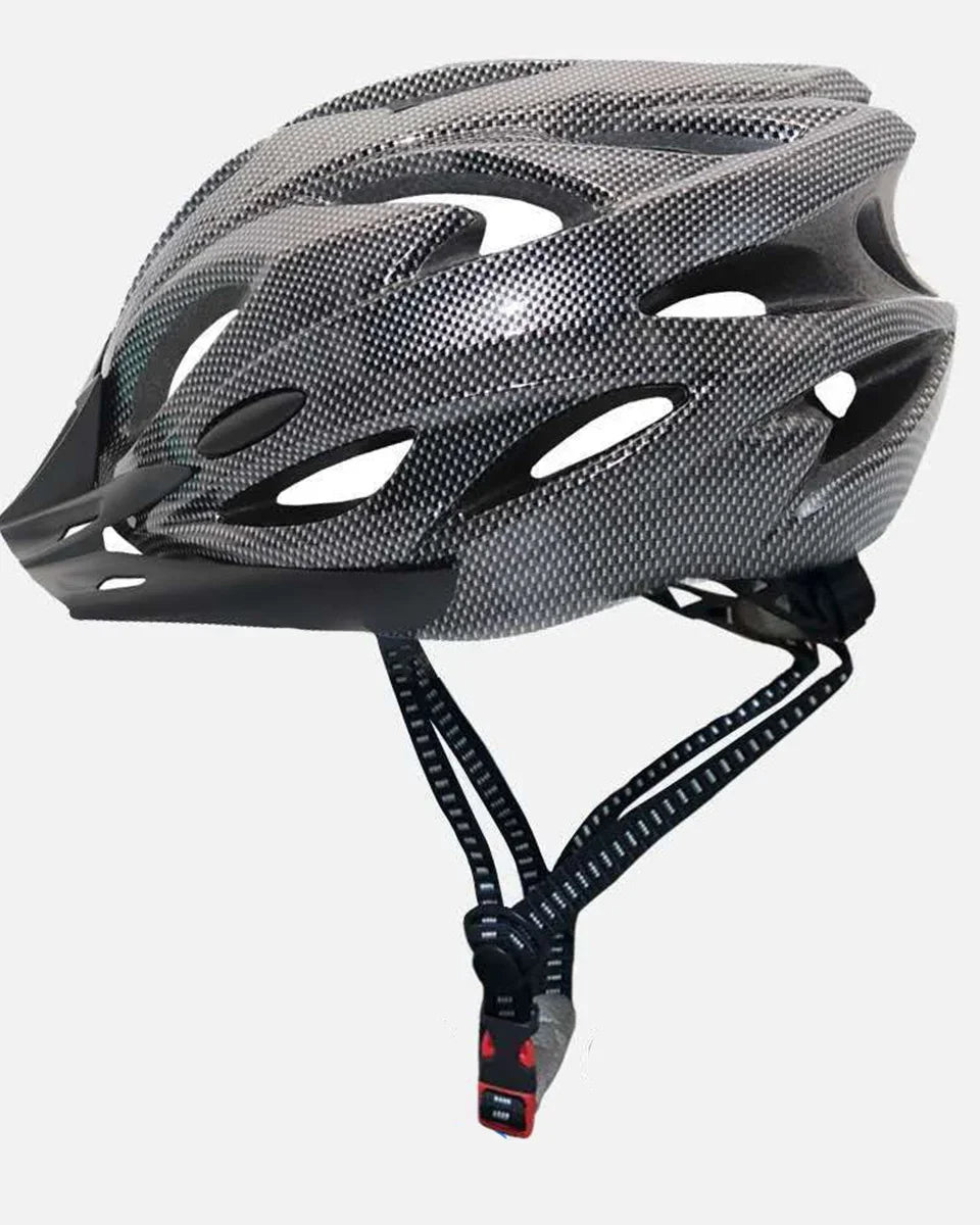 Lightweight bicycle helmet with comfortable lining hollow design